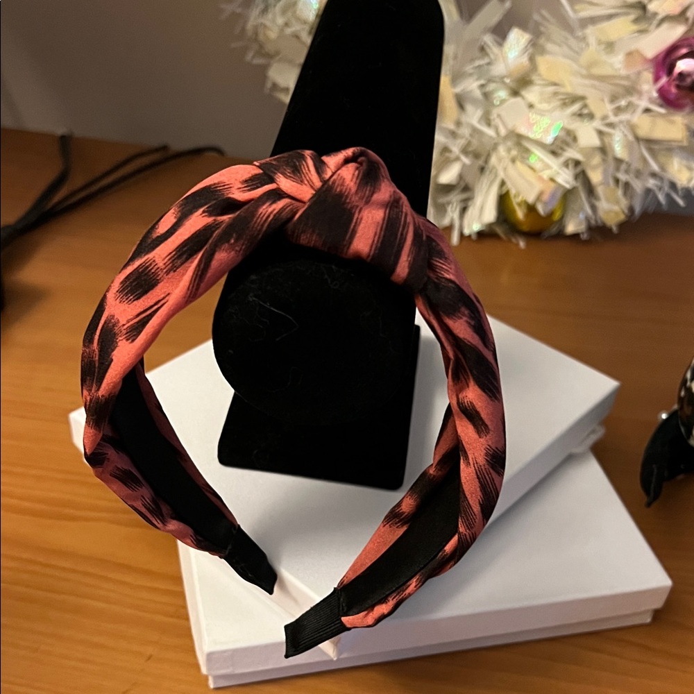 Stylish Leopard Print Pink and Black Headband